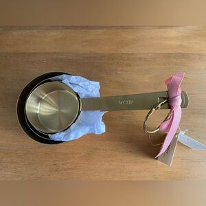 Hobbry for the Jilly Box Gold Measuring Cups